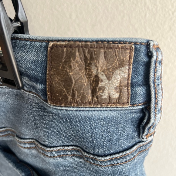 Distressed Blue Jeans - Picture 5 of 8